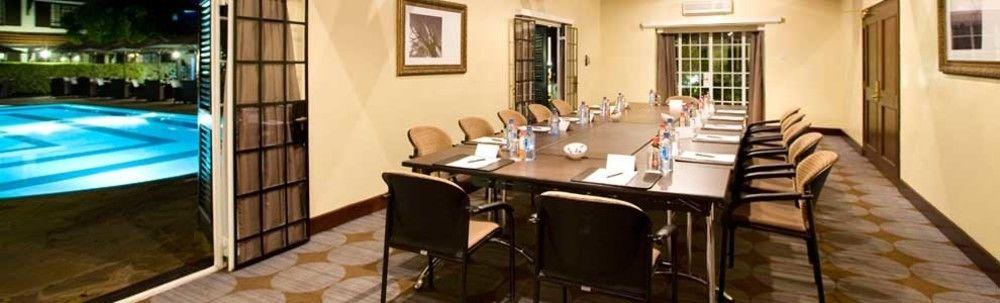 Southern Sun Mayfair Найроби Екстериор снимка