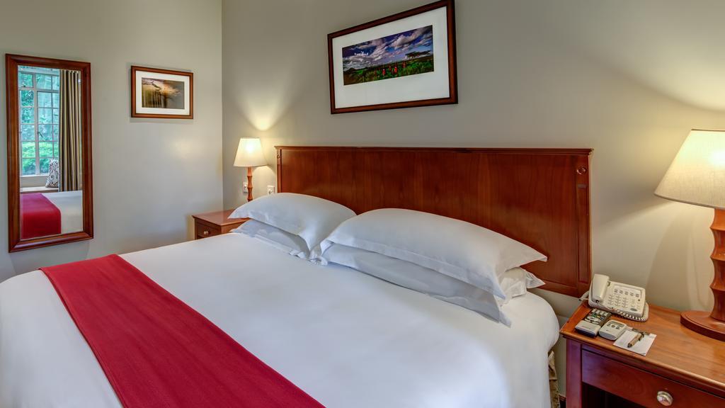 Southern Sun Mayfair Найроби Екстериор снимка