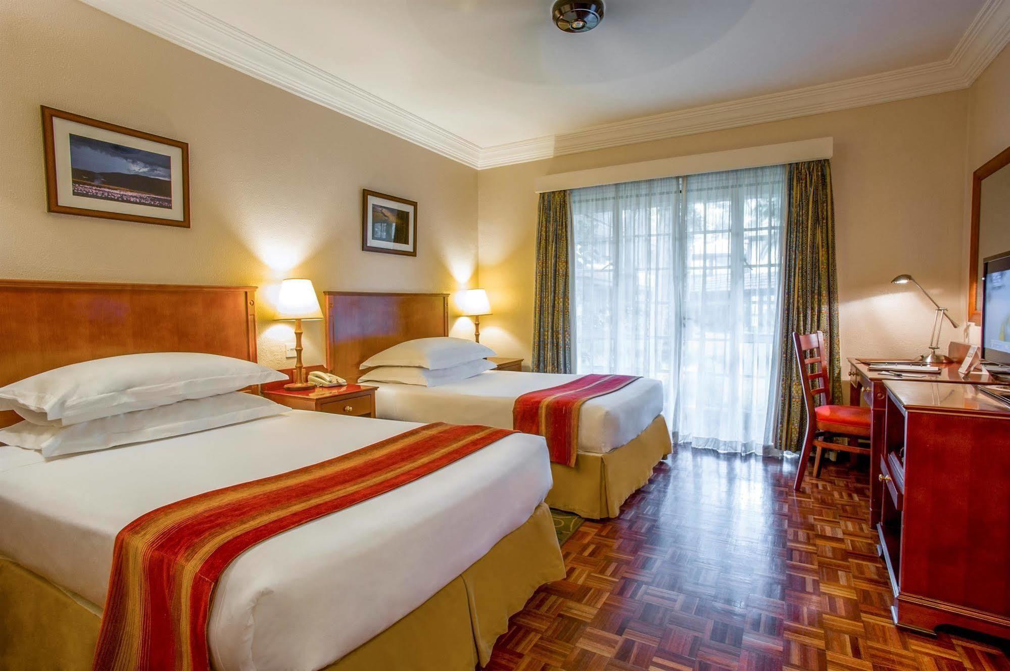 Southern Sun Mayfair Найроби Екстериор снимка