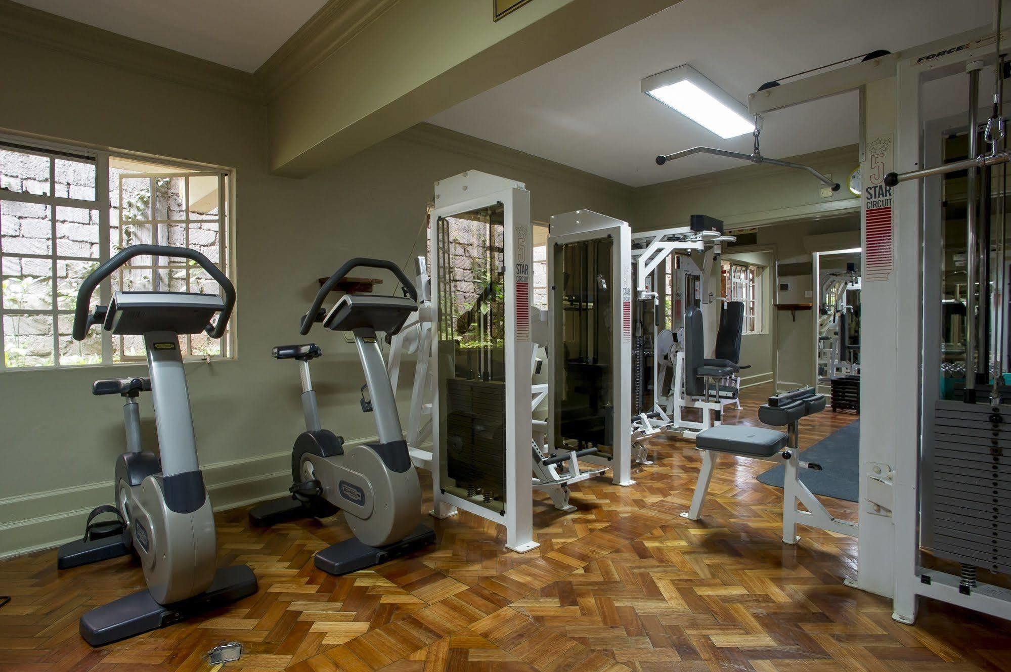 Southern Sun Mayfair Найроби Екстериор снимка